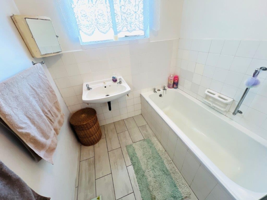 4 Bedroom Property for Sale in Chiselhurst Eastern Cape